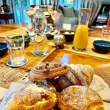 Bed & Breakfast Maison Silvia 4*
