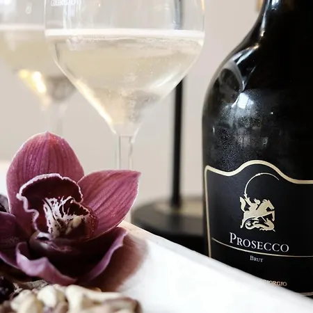 Maison Silvia Alojamento de Acomodação e Pequeno-almoço 4*