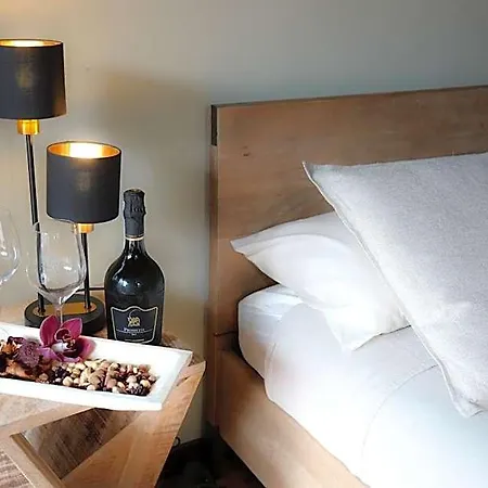 Nocleg ze śniadaniem Maison Silvia 4*